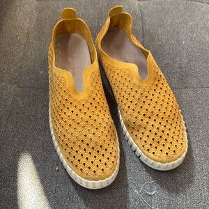 Ilse Jacobsen Size 39 Tulip 139 Goldenrod Shoes